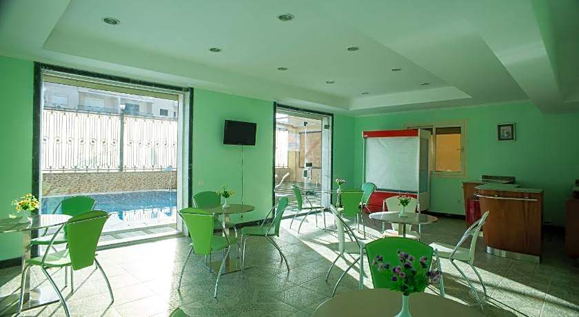 The Villa 604 Powered by look