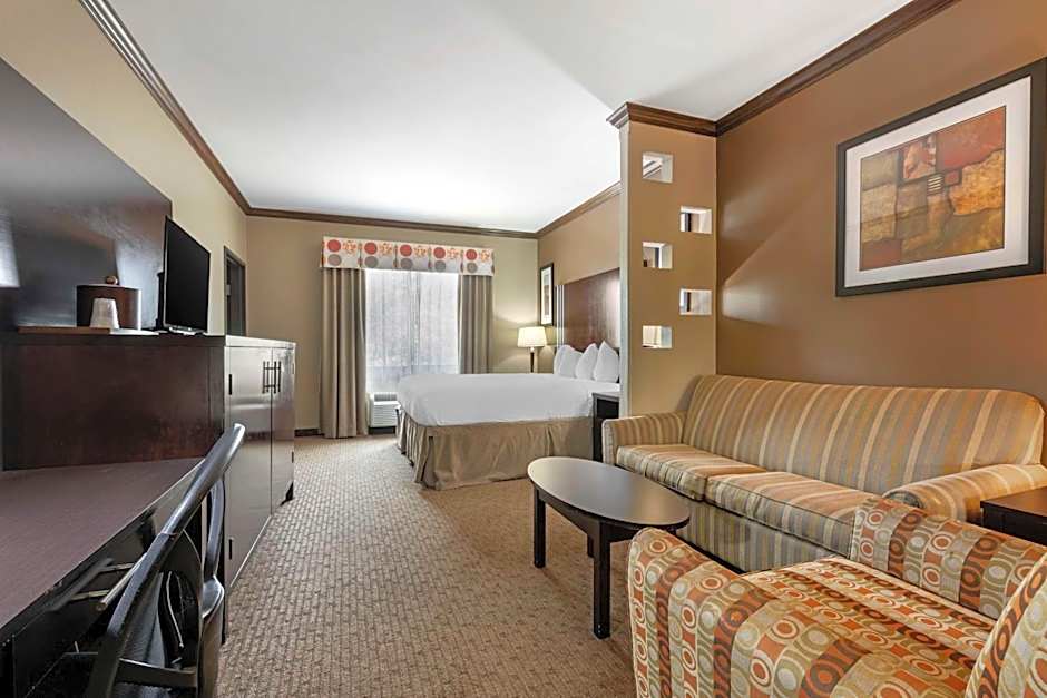 Best Western Plus Texoma Hotel & Suites