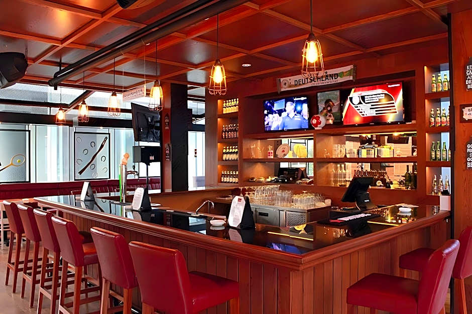 Ra Premiere Simatupang