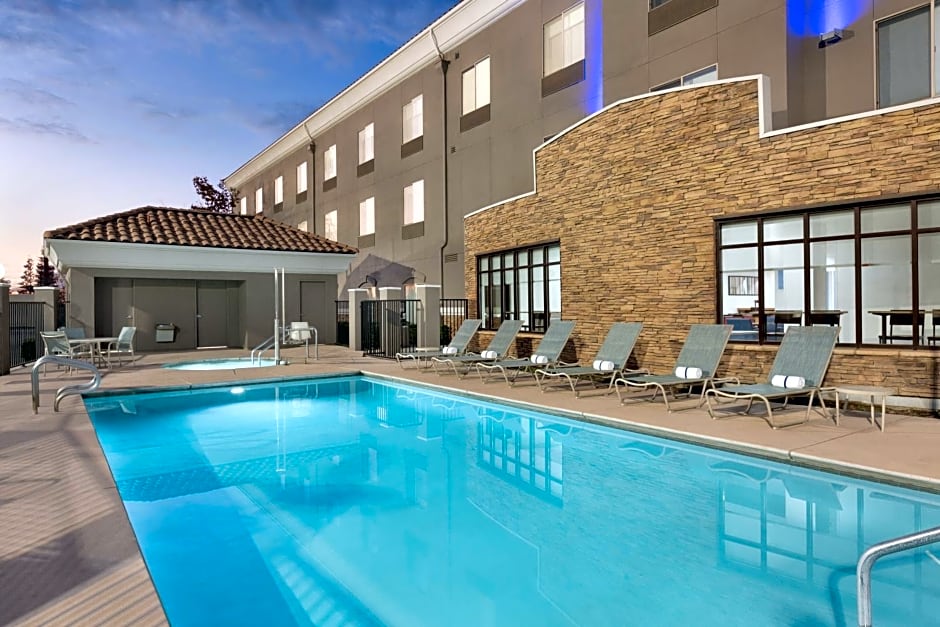 Holiday Inn Express Hotel & Suites Merced By IHG