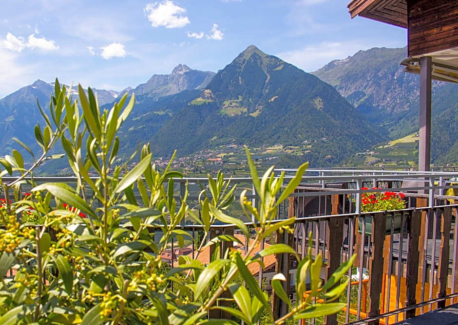 Schenna Garni Eden Bed & Breakfast