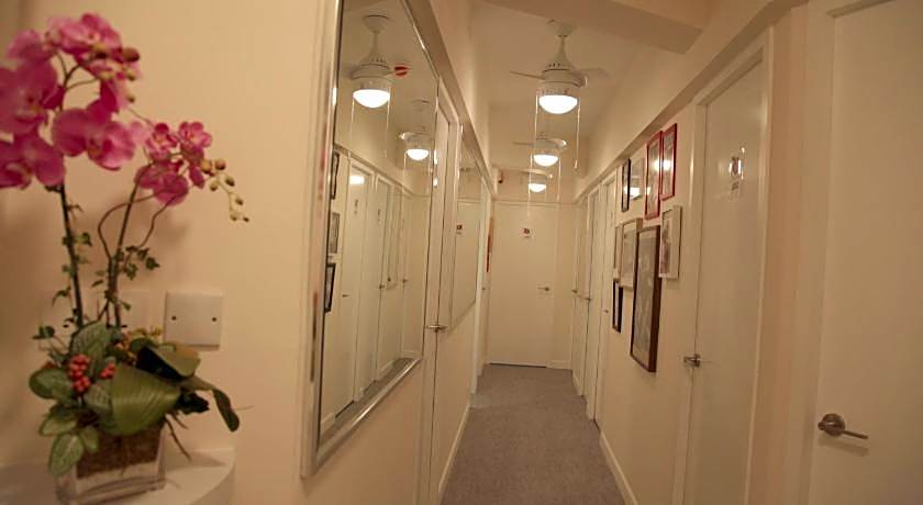 Apple Inn (Causeway Bay)