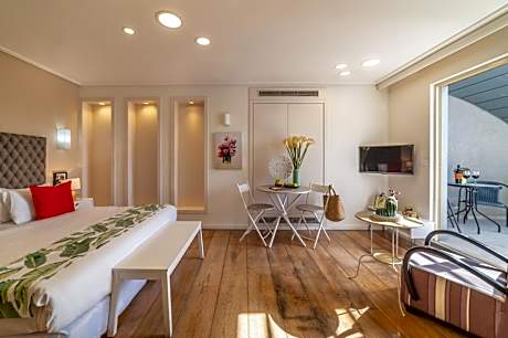 Deluxe Room with Balcony