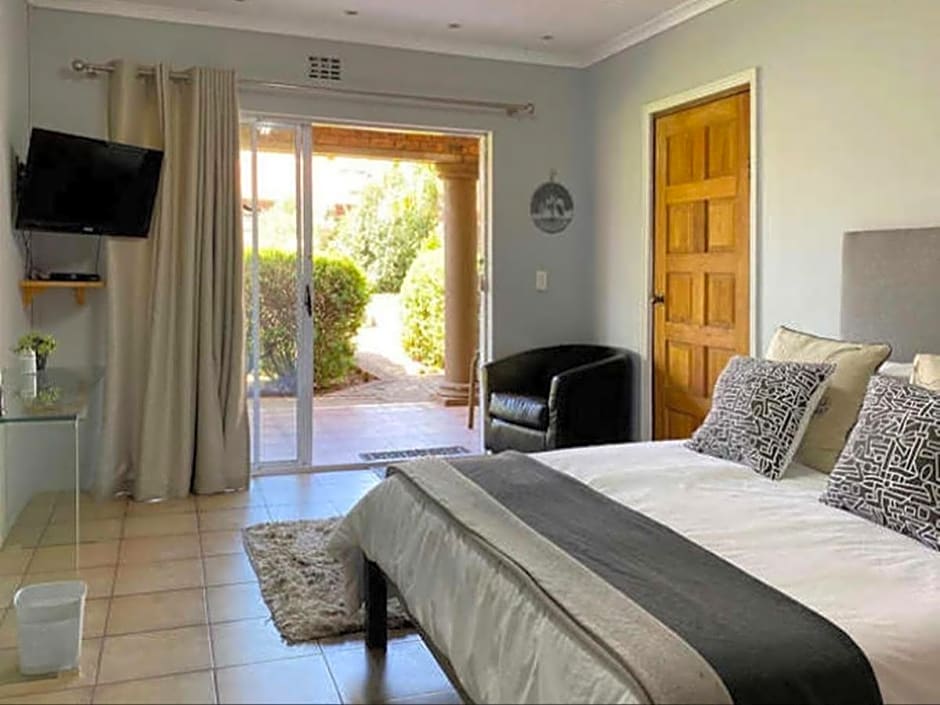 Tamarisk Guest Lodge