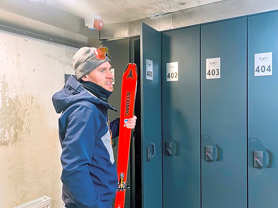 Peaky Riders Self Check-in Hotel