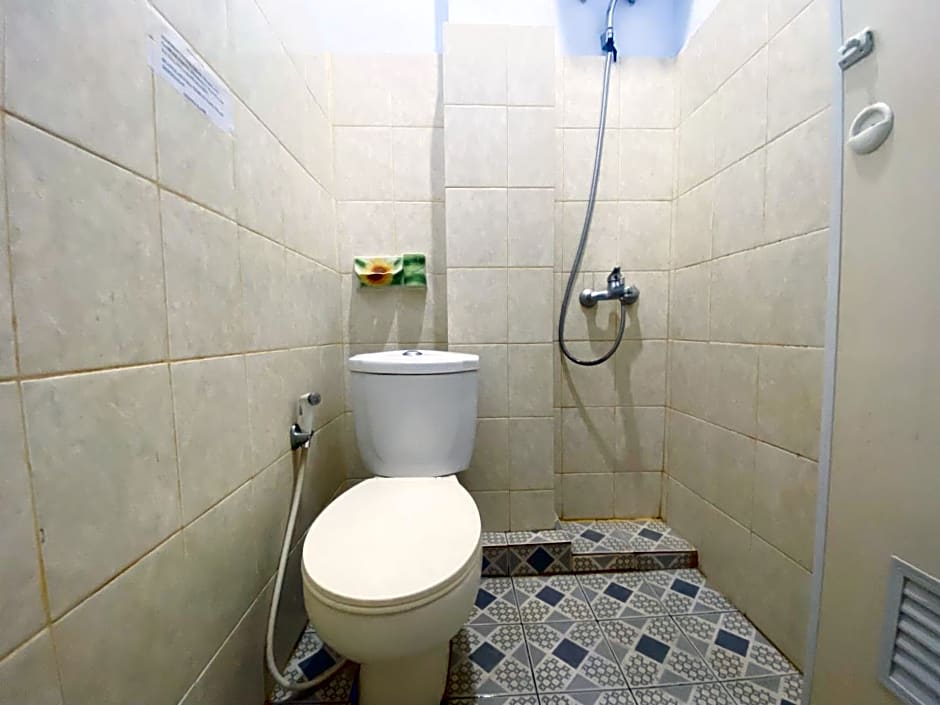 RedDoorz near Terminal Dangerakko Palopo