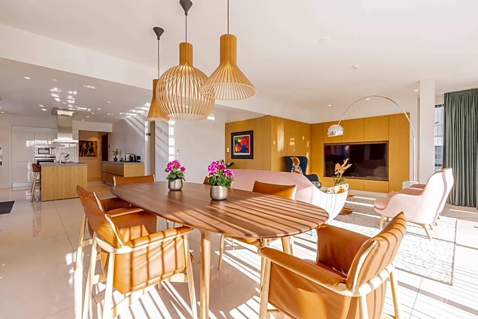 Black Pearl Apartment Hotel