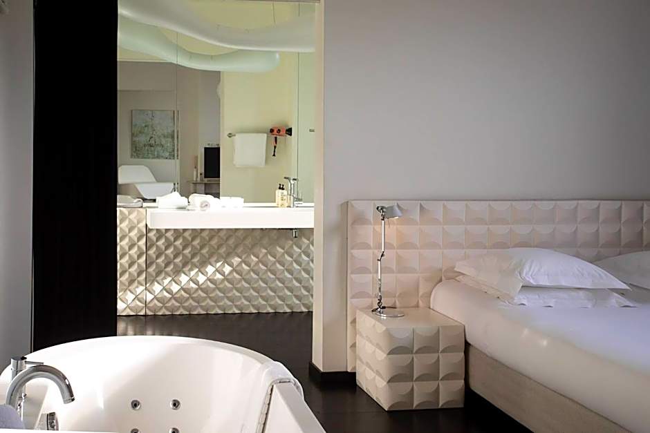 Suites Feek – Antwerp, DC