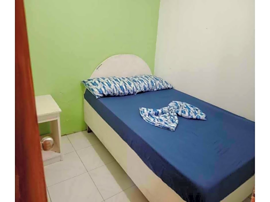 OYO 1048 Jomckayl Apartelle
