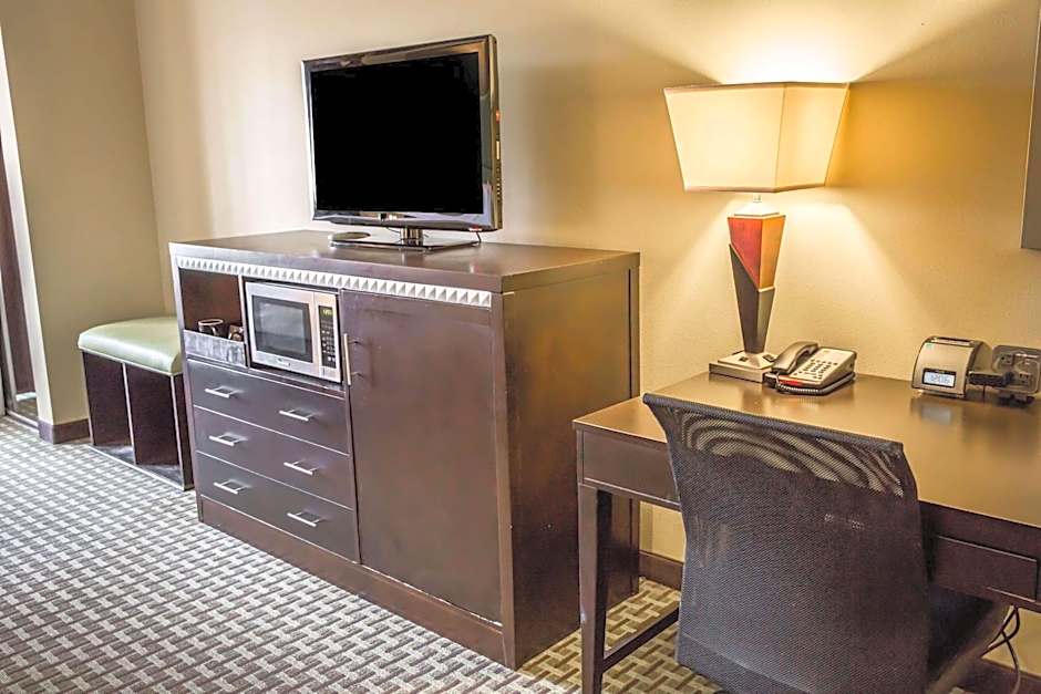 Comfort Suites New Bern near Cherry Point