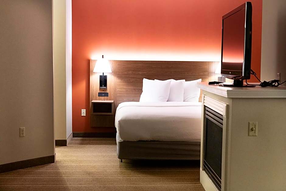 Hawthorn Suites by Wyndham Erie