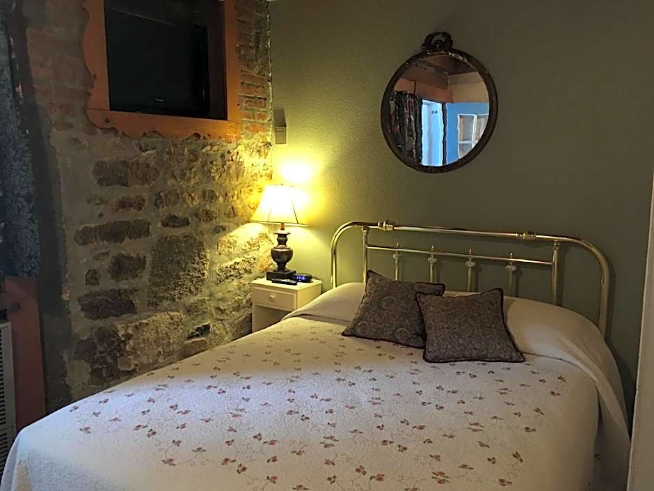 Sugarloaf Mountain Motel