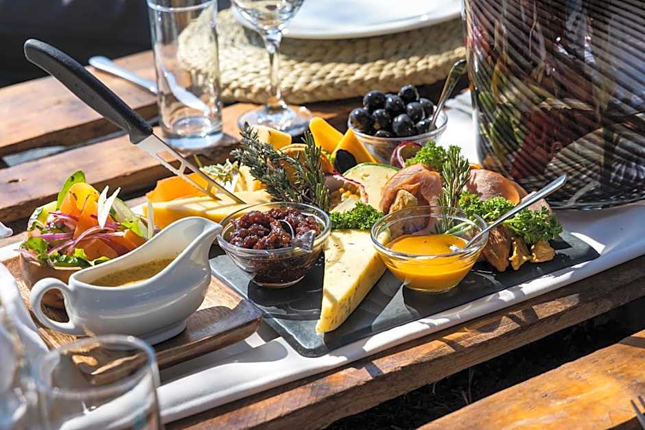 Zulu Rock Lodge - Babanango Game Reserve