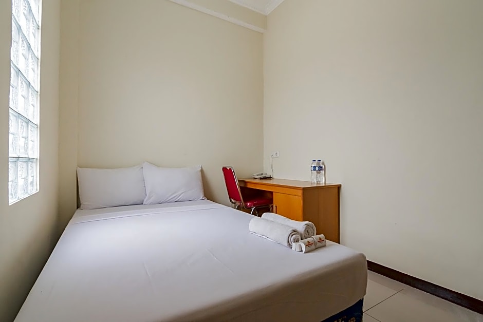 Grand Kembar Hotel Mitra RedDoorz