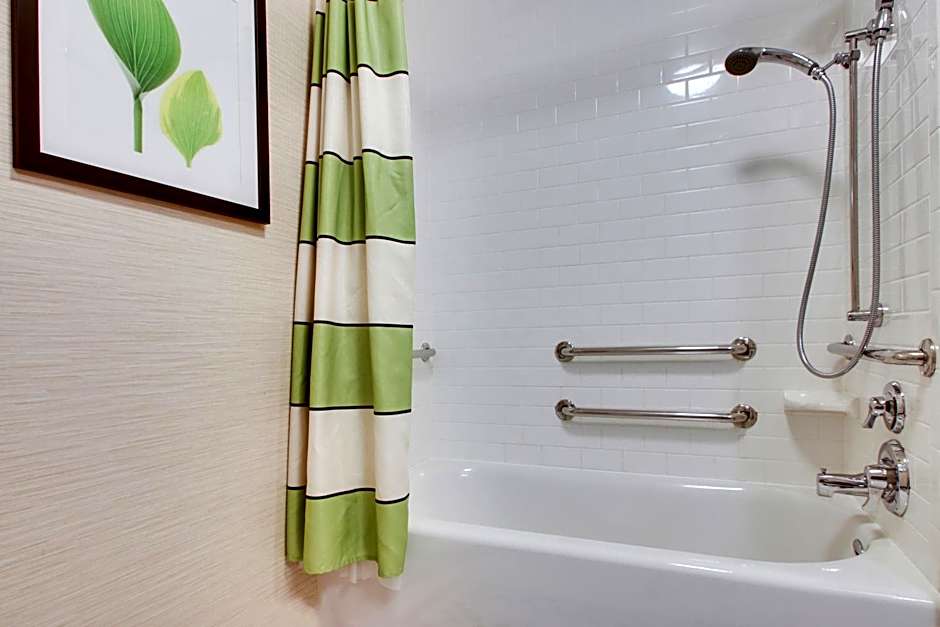 Fairfield Inn & Suites by Marriott Ottawa Starved Rock Area