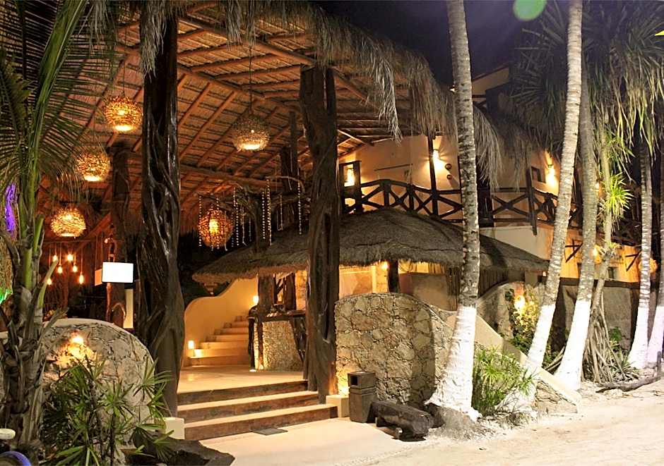 Holbox Dream Beachfront Hotel