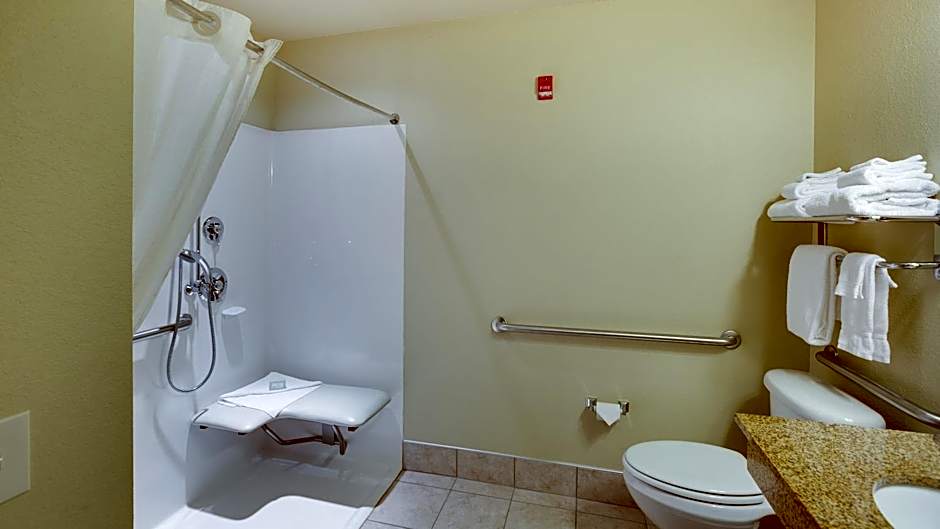 Cobblestone Inn & Suites - Brillion