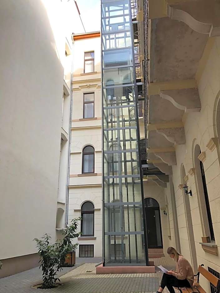 GRACIA APARTMENT HOUSE