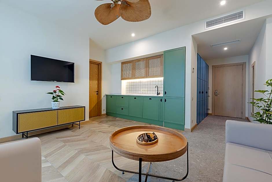 MiraMar Luxury Residences