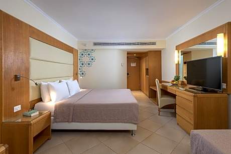 Superior Double Room with Side Sea View