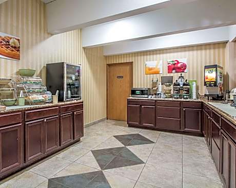 Quality Inn East Dubuque