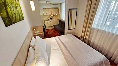 Superior King Suite with Kitchenette