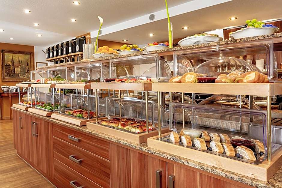 Tiptop Hotel Burgschmiet Garni