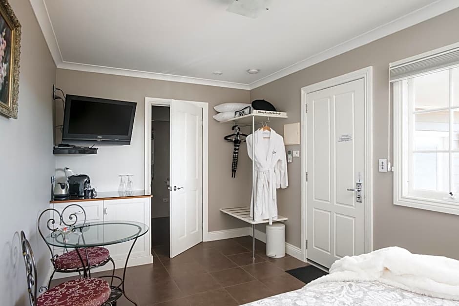 The Ark Stanley Luxury Bed and Breakfast