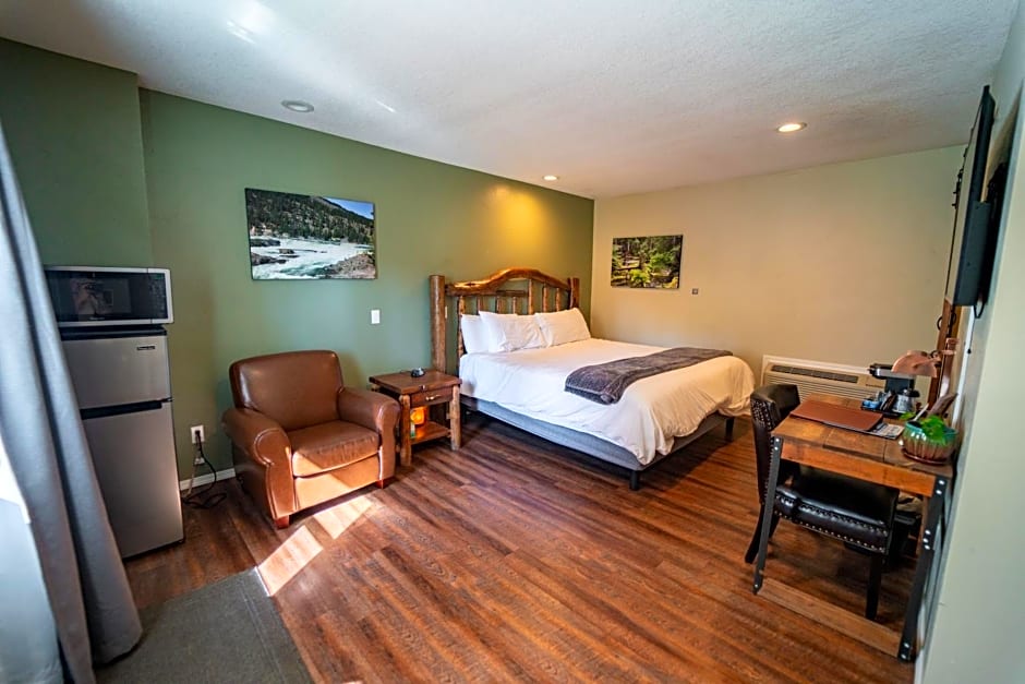 Evergreen Motel