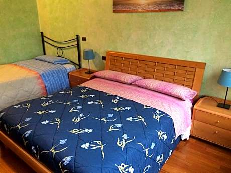 Triple Room with Private Bathroom