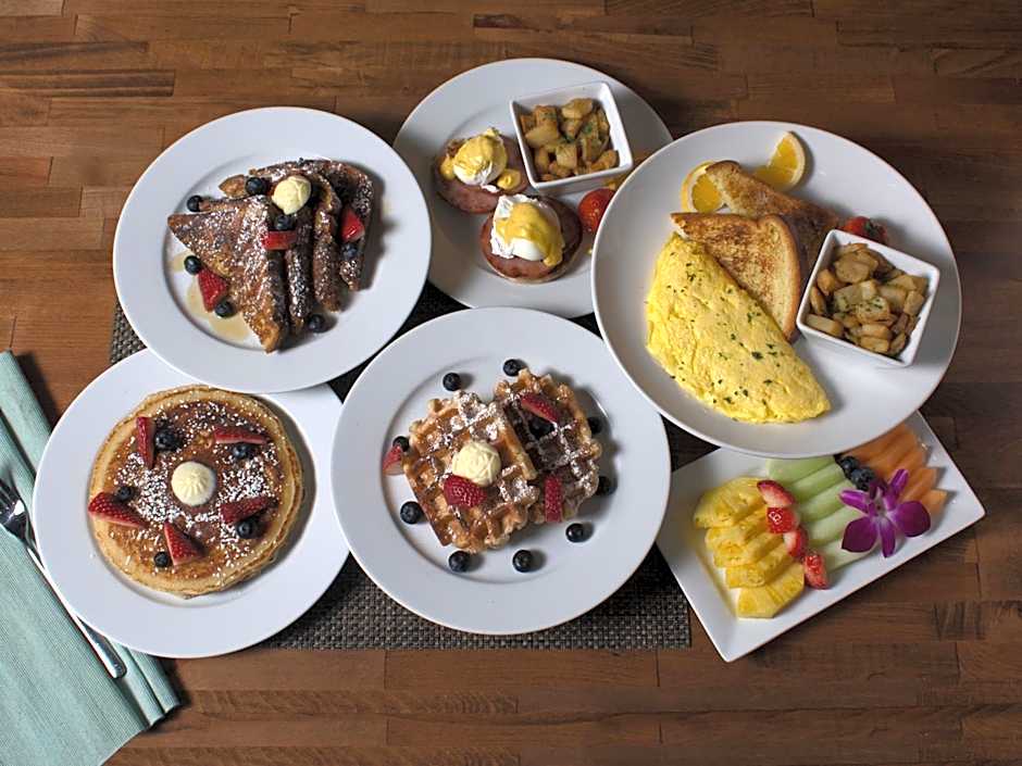 The Roslyn, Tapestry Collection by Hilton