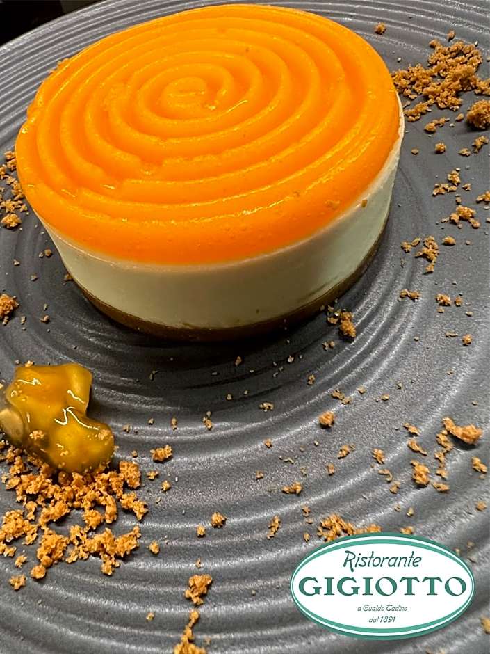 GG8 Restaurant & Hotel