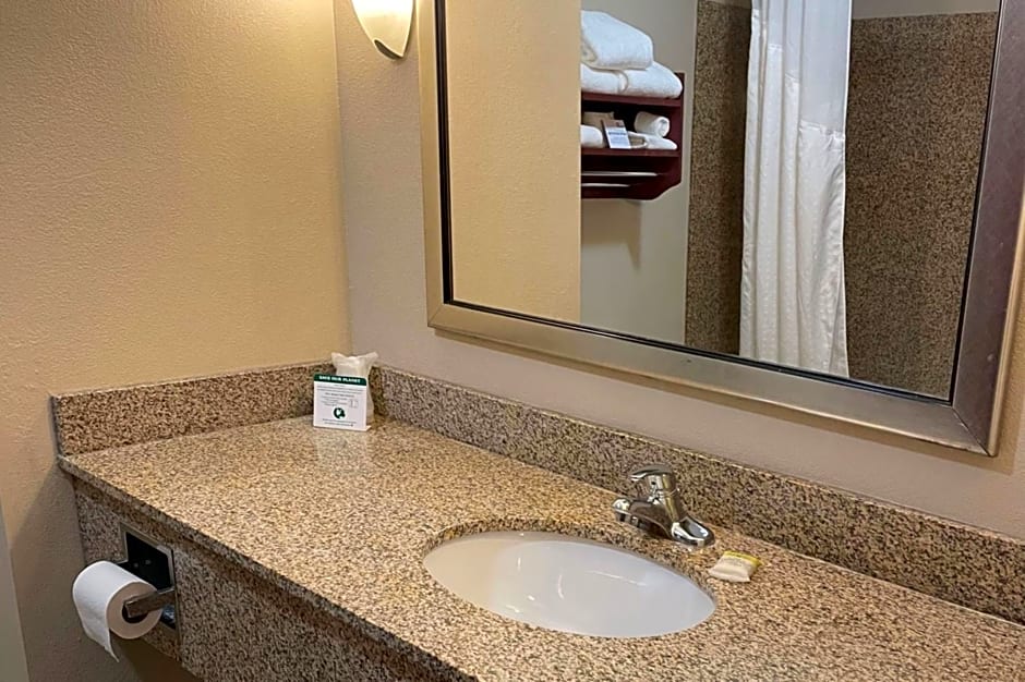 Holiday Inn Express & Suites Niagara Falls By IHG