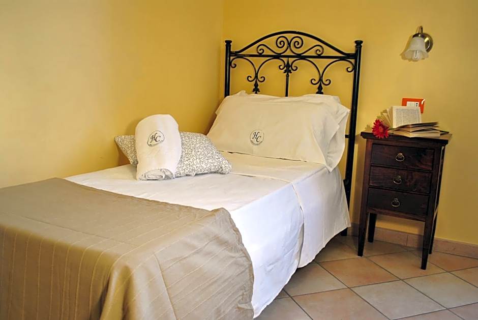 Photo 1 of 7 of Single Room