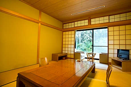Superior Japanese-Style Room