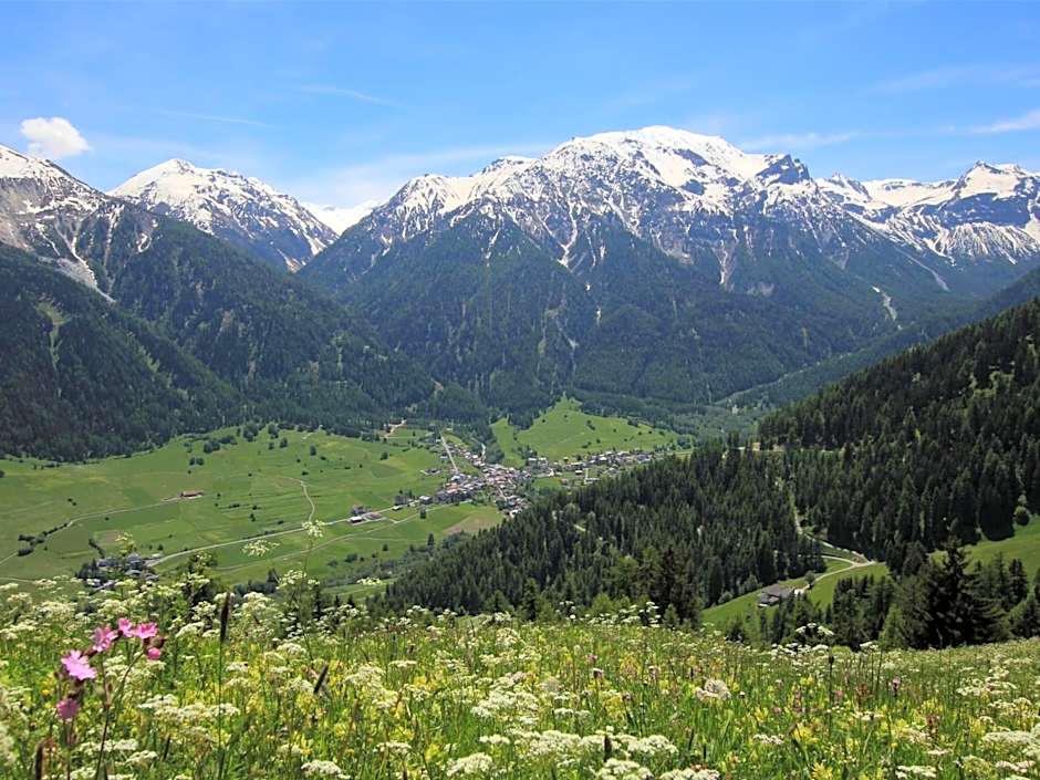 Hotel Schweizerhof Sta Maria