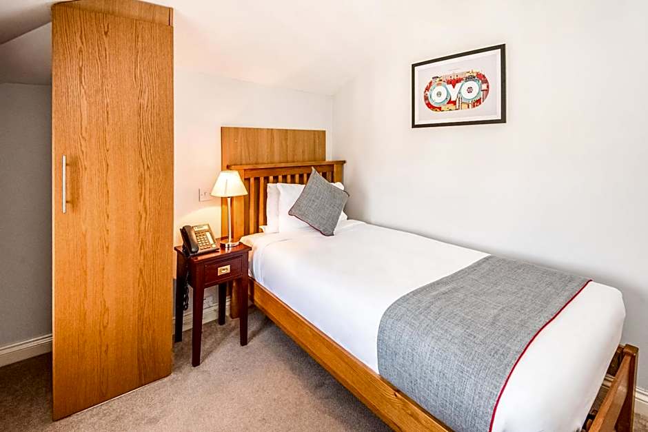 OYO Flagship The Regency