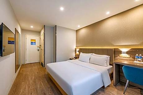WH - Traditional Bed Room
