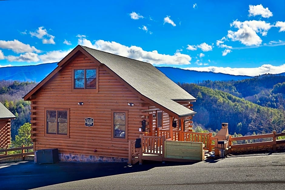 BearADise in the Smokies - Two Bedroom Cabin