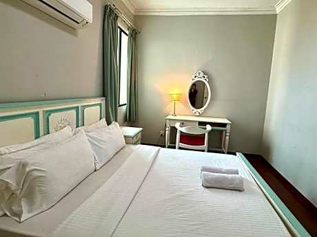 Three Bedroom Deluxe Suite