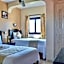 Hotel Bucaneros