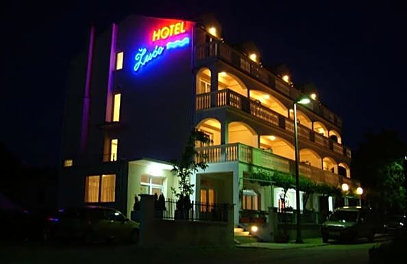 Hotel Zuco – Biograd na Moru, VA