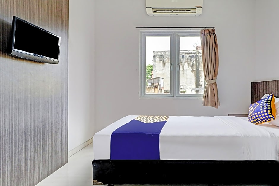 Hotel O Cihampelas Near Ciwalk Formerly D'River Guest House