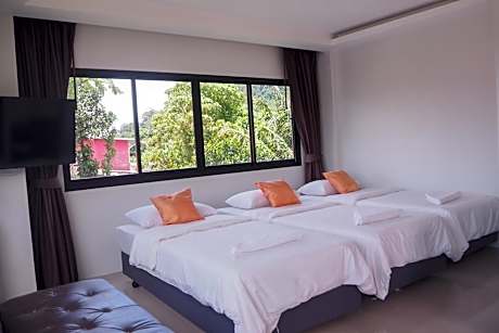 Superior Triple Room