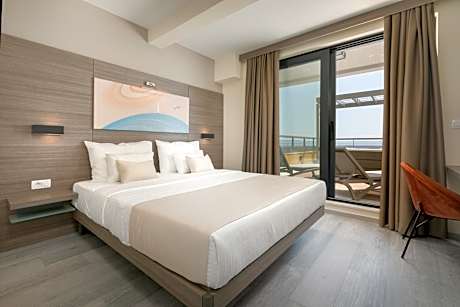 King Suite with Sea View