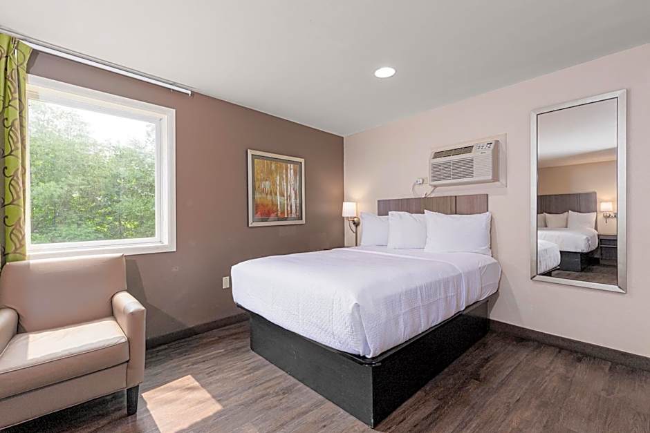 Econo Lodge Cherokee Near Island Park