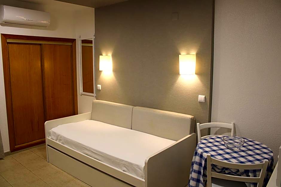 Apartamentos Vale de Carros by Umbral