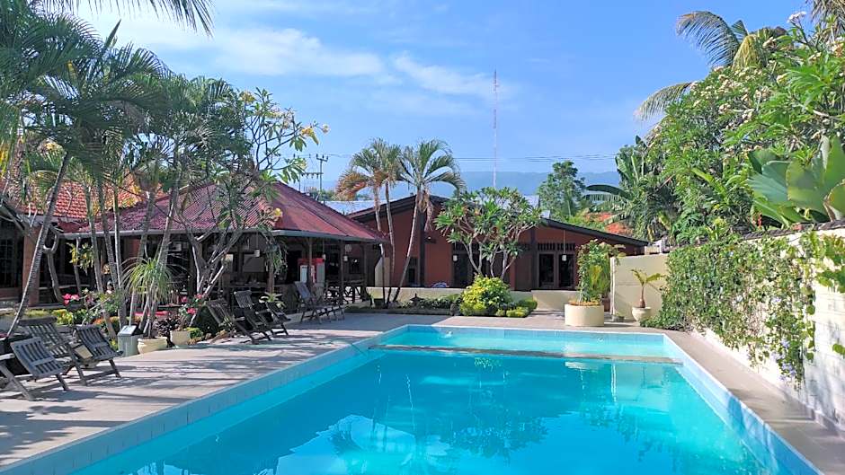 Keyani Bungalows
