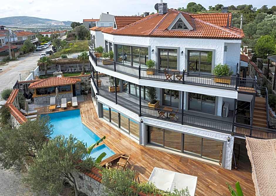 Lunas Alaçatı