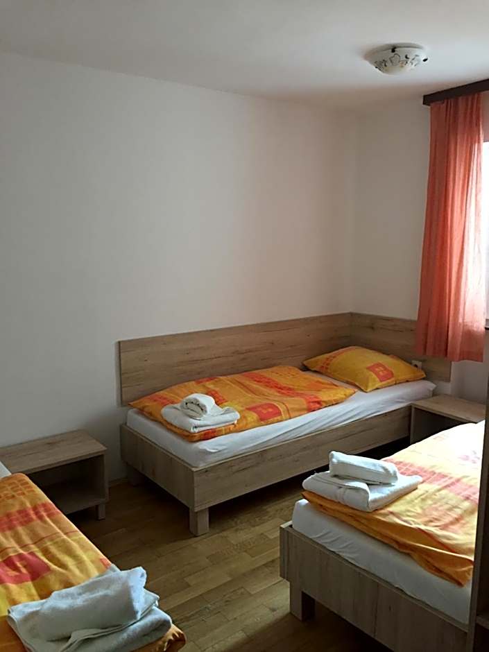Youth Hostel Nika